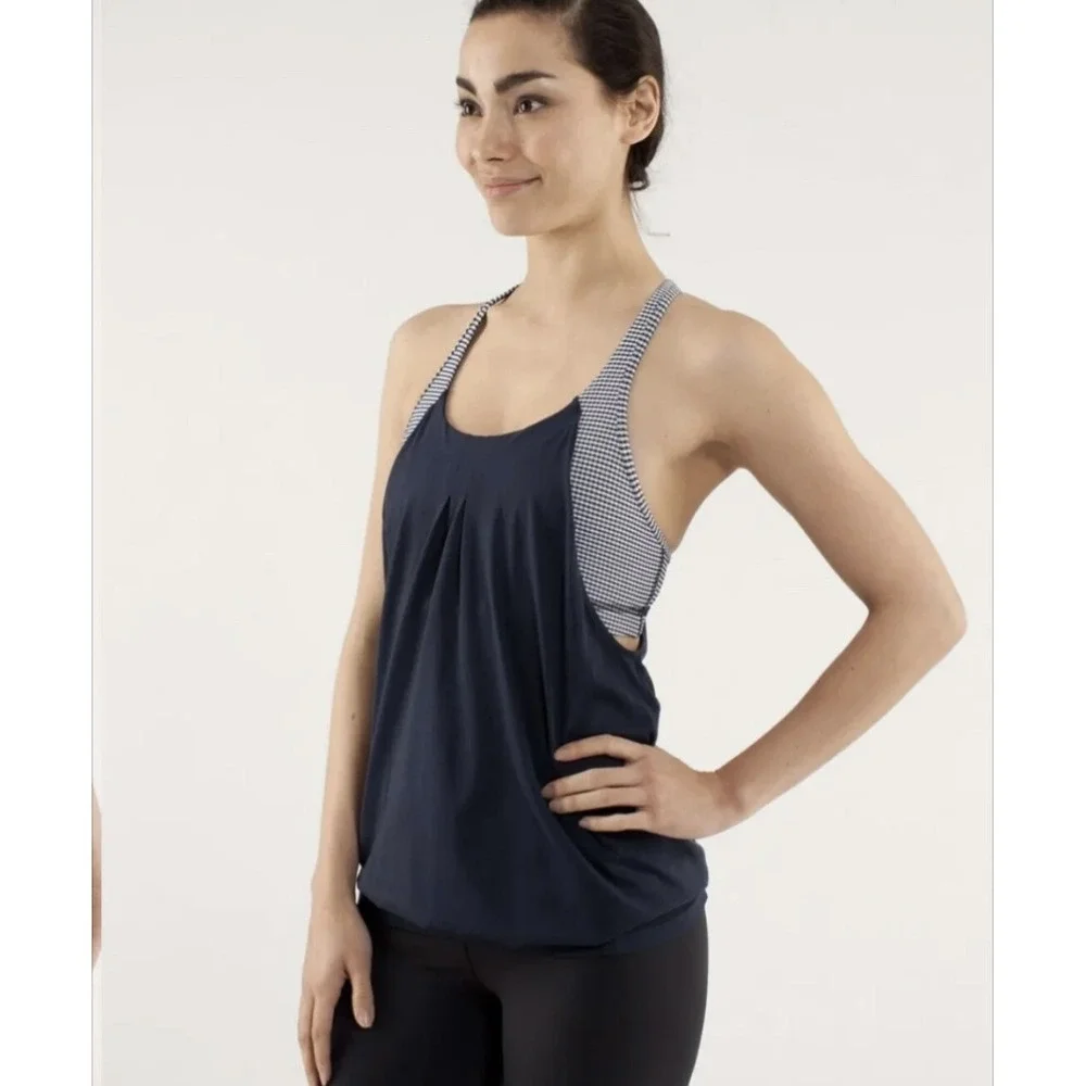 Lululemon Practice Freely Inkwell Tank Size 6 EUC Navy Blue White - Picture 9 of 10